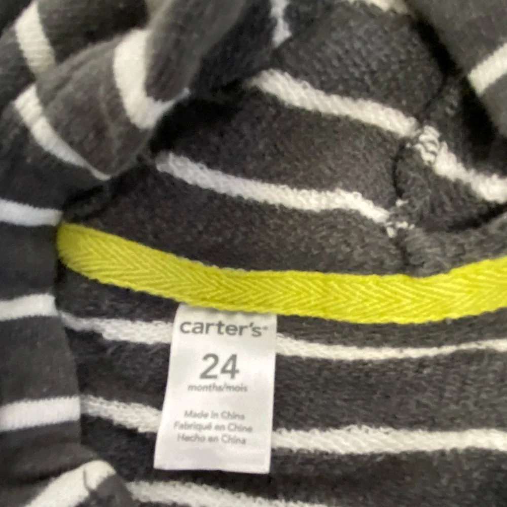 Boys 2T jacket and vests bundle of 3 pcs - Picture 4 of 10